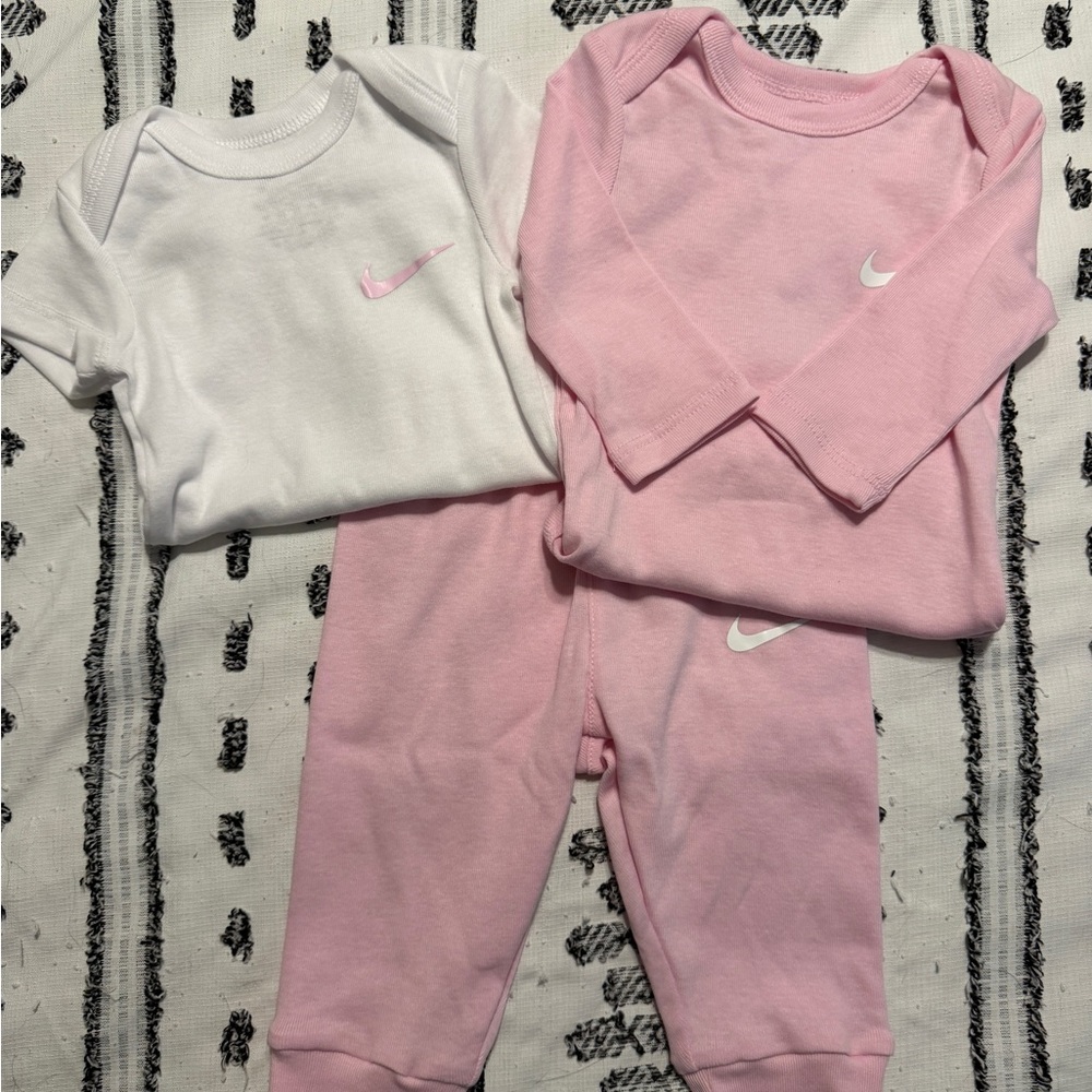Baby Girl Nike Bundle- Size 3mo